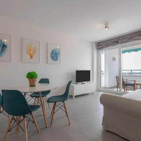 En Sotomar La Carihuela טורמולינוס